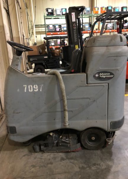 Used 2006 Advance RIDER SCRUBBER ADGRESSOR 282OC in Charlotte, NC - 1