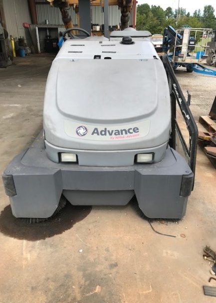 Used 2006 Advance SWEEPER SCRUBBER CAPTOR 5400 in Wilson, NC - 1