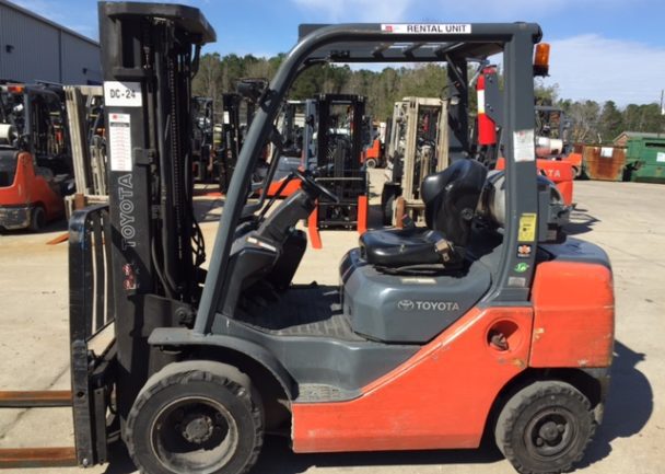 Used 2014 Toyota IC PNEUMATIC FORKLIFT 8FGU25 in Florence, SC - 1