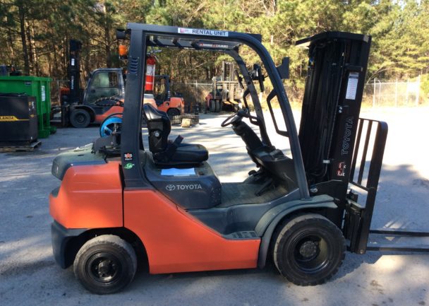 Used 2015 Toyota IC PNEUMATIC FORKLIFT 8FGU25 in Columbia, SC - 1