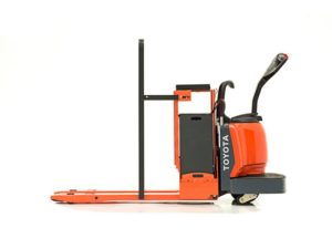 New 2019 Toyota END-CONTROLLED RIDER PALLET JACK 8HBE30 in Charlotte, NC - 1