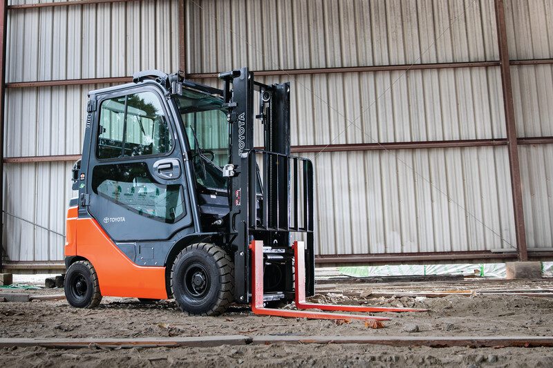 Cushion vs Pneumatic Tires: What Are the Best Tires for My Forklift?